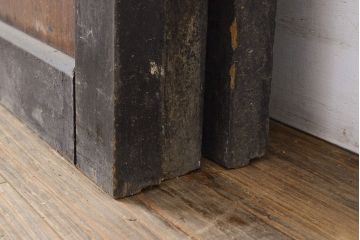 アンティーク建具　明治大正期　赤みがかった茶色と黒のコントラストがおしゃれな格子帯戸3枚セット(引き戸)(R-051167)