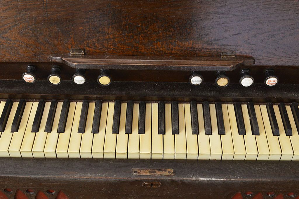 アンティーク雑貨　ジャンク品　昭和初期　ノスタルジックな雰囲気を演出するオルガン(ディスプレイ、店舗什器)(R-051171)