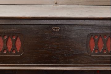 アンティーク雑貨　ジャンク品　昭和初期　ノスタルジックな雰囲気を演出するオルガン(ディスプレイ、店舗什器)(R-051171)