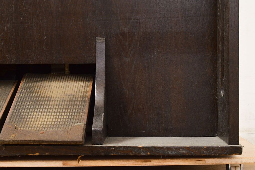 アンティーク雑貨　ジャンク品　昭和初期　ノスタルジックな雰囲気を演出するオルガン(ディスプレイ、店舗什器)(R-051171)
