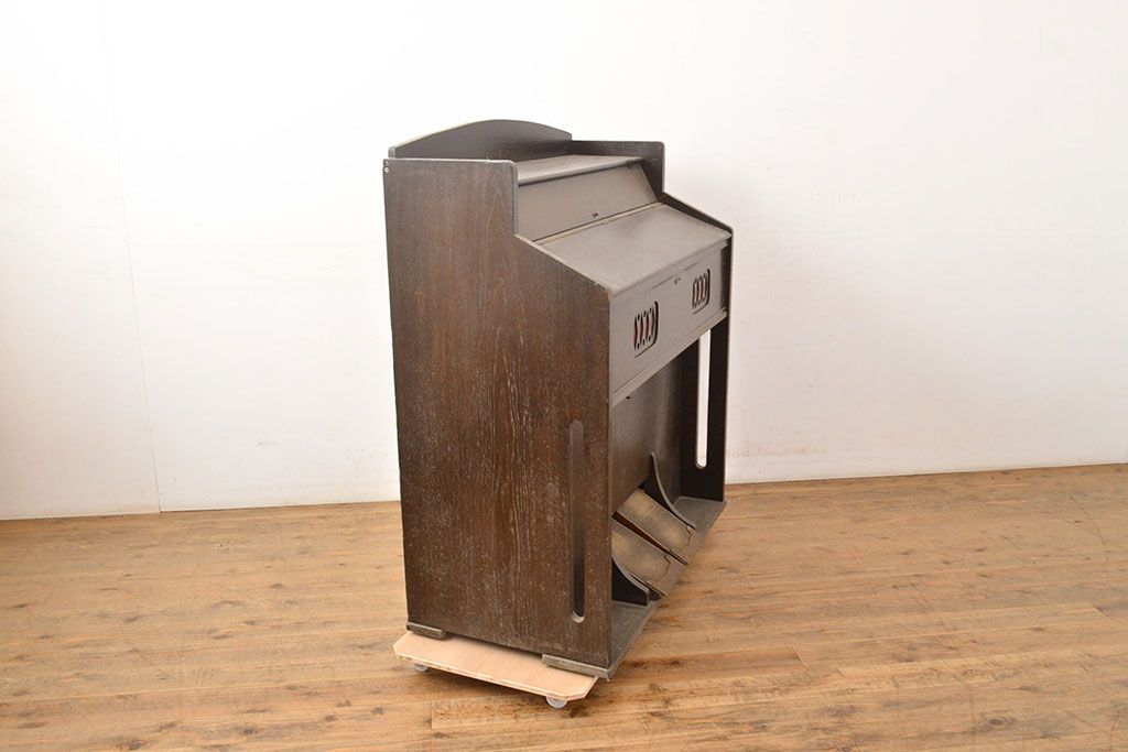 アンティーク雑貨　ジャンク品　昭和初期　ノスタルジックな雰囲気を演出するオルガン(ディスプレイ、店舗什器)(R-051171)