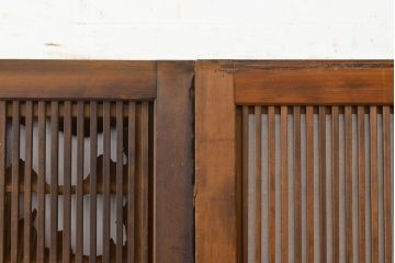 アンティーク建具　昭和中期　レトロな雰囲気漂う裏障子付き万本格子戸3枚セット(引き戸、障子戸)(R-051173)