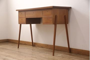 北欧ヴィンテージ　ビンテージ家具　チーク材　スタイリッシュなニーホールデスク(両袖机、在宅ワーク、在宅用ワークデスク)(R-051174)