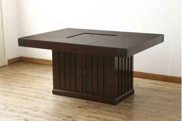 中古　筑後民芸　美しい木目が上質な和の雰囲気を演出する囲炉裏テーブル(ダイニングテーブル、火鉢)(定価約28万円)(R-051178)