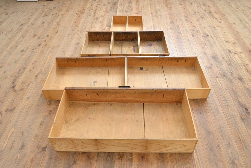 和製アンティーク　三方ケヤキ材　上手物!上質な和の空間づくりに活躍する美濃帳場箪笥(サイドボード、時代箪笥、和タンス)(R-051201)