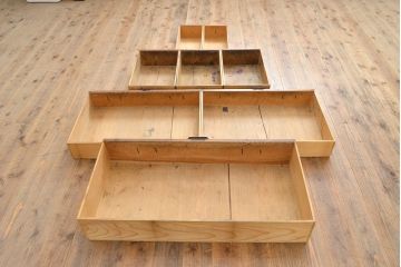 和製アンティーク　三方ケヤキ材　上手物!上質な和の空間づくりに活躍する美濃帳場箪笥(サイドボード、時代箪笥、和タンス)(R-051201)