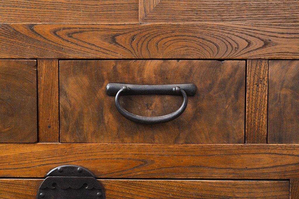 和製アンティーク　三方ケヤキ材　上手物!上質な和の空間づくりに活躍する美濃帳場箪笥(サイドボード、時代箪笥、和タンス)(R-051201)