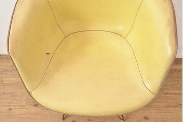 ジャンク品　アメリカヴィンテージ　イームズ　Hermanmiller(ハーマンミラー社)のアームシェルチェア(サイドチェア、椅子)(R-051202)