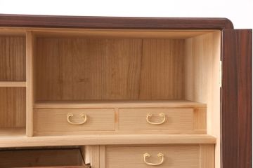 中古　美品　希少品　三方紫檀(シタン)材・内側総桐　上手物!珍しいつくりの桐箪笥(大丸、四方丸)(衣装箪笥、着物箪笥、和タンス、桐たんす)(定価約130万円)(R-051203)