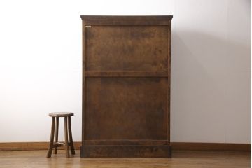 中古　美品　北海道民芸家具　上質なつくりとクラシカルな佇まいが素敵な本箱(ブックケース、収納棚、サイドキャビネット、飾り棚)(R-051211)