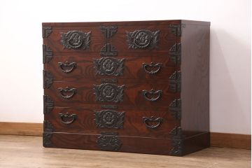 中古　美品　岩谷堂箪笥　迫力のある杢目と金具が存在感を放つ整理箪笥(衣装箪笥、引き出し、チェスト)(R-051214)