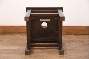 中古　美品　北海道民芸家具　落ち着きのある空間づくりにおすすめのスツール(花台、板座、飾り棚)(R-051215)