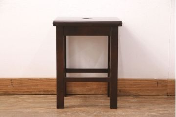 中古　美品　北海道民芸家具　落ち着きのある空間づくりにおすすめのスツール(花台、板座、飾り棚)(R-051215)