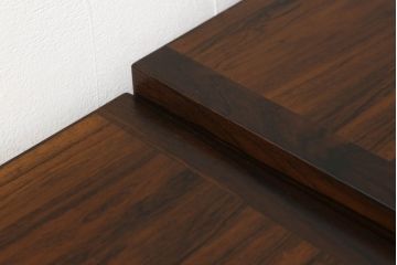 デンマークヴィンテージ　北欧家具　ローズウッド材の赤みがかった色味が素敵なネストテーブル(サイドテーブル、飾り台、ビンテージ)(R-051219)