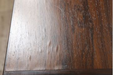 デンマークヴィンテージ　北欧家具　ローズウッド材の赤みがかった色味が素敵なネストテーブル(サイドテーブル、飾り台、ビンテージ)(R-051219)