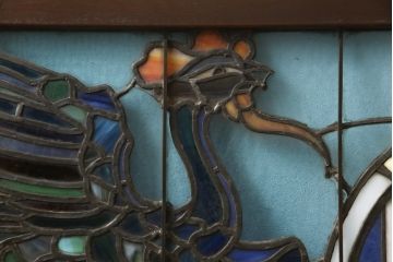 和製アンティーク　希少品!独特な意匠から貫録を感じさせるステンドグラス窓2枚セット(建具、引き戸、明り取り)(R-051223)