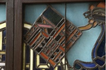 和製アンティーク　希少品!独特な意匠から貫録を感じさせるステンドグラス窓2枚セット(建具、引き戸、明り取り)(R-051223)