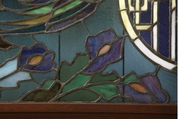 和製アンティーク　希少品!独特な意匠から貫録を感じさせるステンドグラス窓2枚セット(建具、引き戸、明り取り)(R-051223)