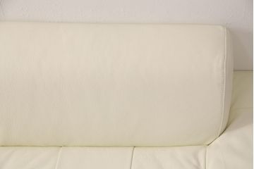 中古　美品　IDC大塚家具　本革L/S　コンフォート　高級感漂うホワイトカラーが目を引くソファセット(定価約58万円)(3人掛け、4人掛け)(R-051225)