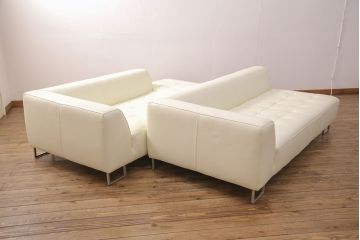 中古　美品　IDC大塚家具　本革L/S　コンフォート　高級感漂うホワイトカラーが目を引くソファセット(定価約58万円)(3人掛け、4人掛け)(R-051225)