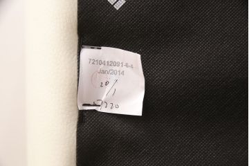中古　美品　IDC大塚家具　本革L/S　コンフォート　高級感漂うホワイトカラーが目を引くソファセット(定価約58万円)(3人掛け、4人掛け)(R-051225)