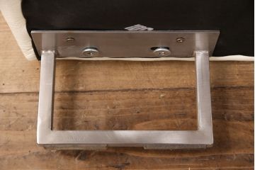 中古　美品　IDC大塚家具　本革L/S　コンフォート　高級感漂うホワイトカラーが目を引くソファセット(定価約58万円)(3人掛け、4人掛け)(R-051225)