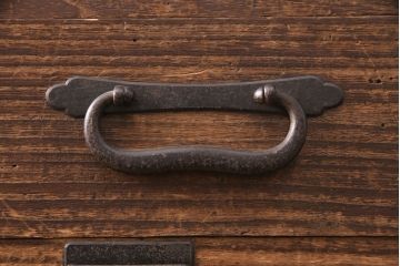 和製アンティーク　上手物!味わい深い木肌と黒い金具が貫録を感じさせる総桐帳場箪笥(時代箪笥、収納箪笥、引き出し)(R-051226)