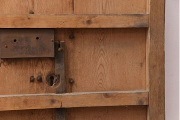 アンティーク建具　大正昭和初期　総ケヤキ材　上品な佇まいが魅力の富山蔵戸(玄関戸、玄関ドア、引き戸)(R-051231)