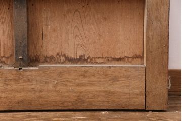 アンティーク建具　大正昭和初期　総ケヤキ材　上品な佇まいが魅力の富山蔵戸(玄関戸、玄関ドア、引き戸)(R-051231)