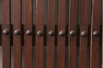 アンティーク建具　明治大正期　栗材　和の情緒あふれる蔵戸(玄関戸、玄関ドア、引き戸)(R-051233)
