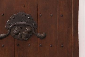 アンティーク建具　明治大正期　栗材　和の情緒あふれる蔵戸(玄関戸、玄関ドア、引き戸)(R-051233)
