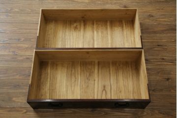 和製アンティーク　美品　総桐材　和の風格漂う黒漆塗りが魅力の庄内箪笥(時代箪笥、重ね箪笥、引き出し)(R-051237)