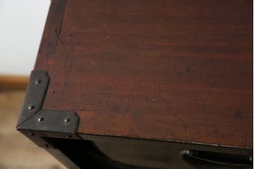 和製アンティーク　美品　総桐材　和の風格漂う黒漆塗りが魅力の庄内箪笥(時代箪笥、重ね箪笥、引き出し)(R-051237)