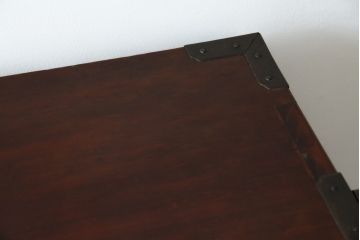 和製アンティーク　美品　総桐材　和の風格漂う黒漆塗りが魅力の庄内箪笥(時代箪笥、重ね箪笥、引き出し)(R-051237)