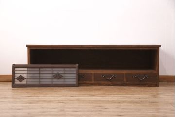 ラフジュ工房オリジナル　古建具リメイク　格子の彫刻が可愛らしいテレビ台(テレビボード、ローボード、リビングボード、収納棚)(R-051238)