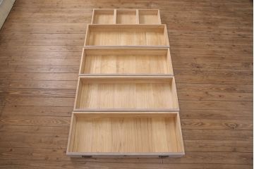 中古　上品な意匠が魅力的な加茂総桐箪笥(並厚、四方丸)(総桐たんす、衣装箪笥、着物箪笥、和タンス)(定価約80万円)(R-051242)