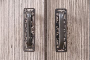 中古　上品な意匠が魅力的な加茂総桐箪笥(並厚、四方丸)(総桐たんす、衣装箪笥、着物箪笥、和タンス)(定価約80万円)(R-051242)