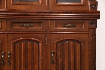 和製ヴィンテージ　国産　華やかさを演出する彫り装飾が魅力的なキャビネット(収納棚、戸棚、食器棚、ビンテージ)(R-051243)