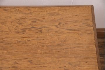 デンマークヴィンテージ　Silkeborg(シルケボー)社　ローズウッド材　無駄な装飾がないスタイリッシュなデザインが目を引くサイドテーブル(コーヒーテーブル、センターテーブル、ビンテージ)(R-051246)