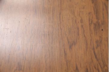 デンマークヴィンテージ　Silkeborg(シルケボー)社　ローズウッド材　無駄な装飾がないスタイリッシュなデザインが目を引くサイドテーブル(コーヒーテーブル、センターテーブル、ビンテージ)(R-051246)