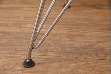 中古　Hermanmiller(ハーマンミラー社)　イームズ　ワイヤーベース　スタイリッシュなデザインが魅力!おしゃれなインテリアとして活躍するシェルチェア(サイドチェア、椅子)(R-051248)