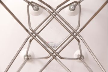 中古　Hermanmiller(ハーマンミラー社)　イームズ　ワイヤーベース　スタイリッシュなデザインが魅力!おしゃれなインテリアとして活躍するシェルチェア(サイドチェア、椅子)(R-051248)