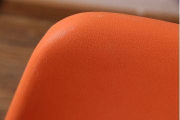 ヴィンテージ家具　北欧ビンテージ　スウェーデン　OVERMAN社製　鮮やかなオレンジカラーが空間のアクセントになるポリプロップスチェア2脚セット(スタッキングチェア、会議用チェア、オフィスチェア、ビンテージ)(R-051249)