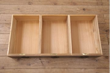 アンティーク家具　昭和中期　経年により味を増した渋い色合いが魅力の桐箪笥テレビ台(テレビボード、ローボード、リビングボード、収納棚)(R-051251)