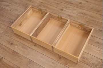アンティーク家具　昭和中期　経年により味を増した渋い色合いが魅力の桐箪笥テレビ台(テレビボード、ローボード、リビングボード、収納棚)(R-051251)