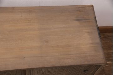 アンティーク家具　昭和中期　経年により味を増した渋い色合いが魅力の桐箪笥テレビ台(テレビボード、ローボード、リビングボード、収納棚)(R-051251)