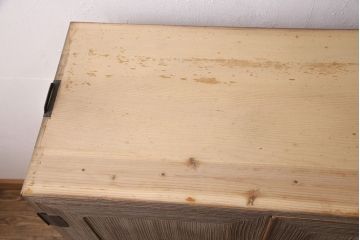 アンティーク家具　衣装盆付き　観音開き戸　渋さと上品さを兼ね備えた二段重ね桐箪笥(チェスト、引き出し、サイドチェスト、着物箪笥、桐たんす)(R-051252)