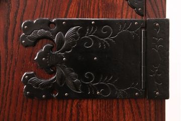 中古　民芸家具　岩谷堂箪笥　天板・脚(台輪)付きリメイク　和の趣あふれる現代のお部屋にぴったりの衣装盆付きサイドボード(ローボード、着物箪笥、収納棚、テレビ台)(R-051255)