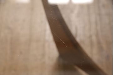 ヴィンテージ　G-PLAN(ジープラン)　北欧家具　脚のデザインがおしゃれ!空間のアクセントになるガラストップラウンドテーブル(センターテーブル、コーヒーテーブル、サイドテーブル、ビンテージ)(R-051257)