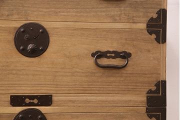 和製アンティーク　美品　明治大正期　五丁引き　上品な意匠が魅力的な総桐庄内箪笥(収納箪笥、衣装箪笥、時代箪笥、桐箪笥、桐たんす)(R-051258)